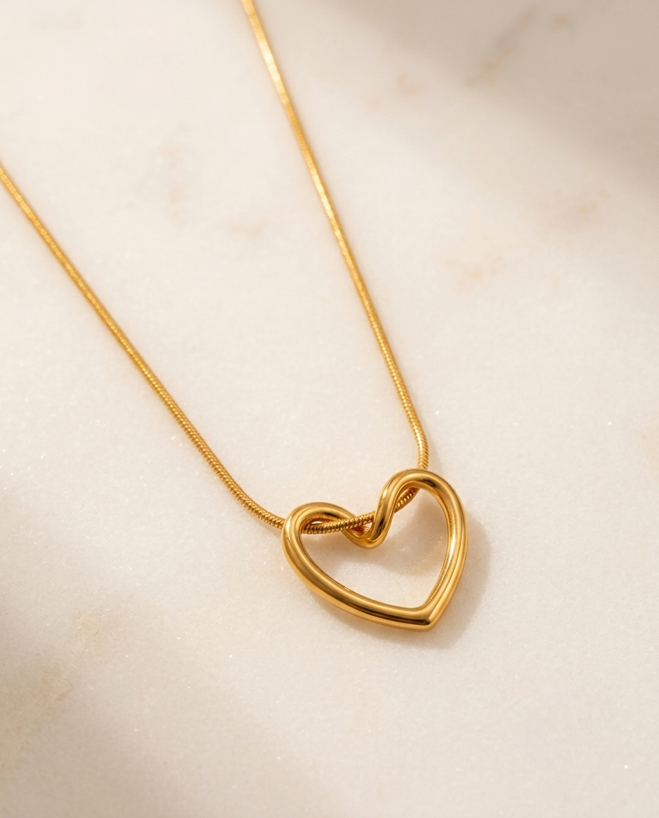 Hearty Swan Necklace