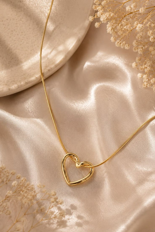 Hearty Swan Necklace